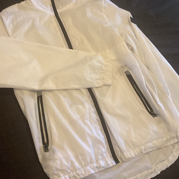 Windbreaker - Picture 2 of 3